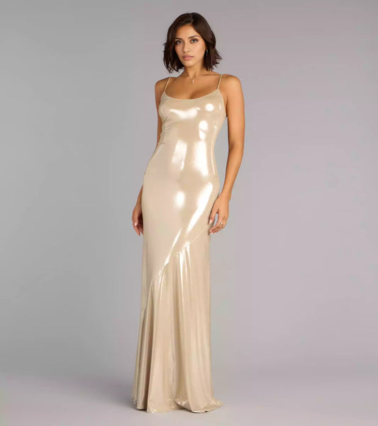 Enchanting stretch knit lining with adjustable thin shoulder straps, round neck, A-line silhouette, ruffled edges and floor Prom Dresses