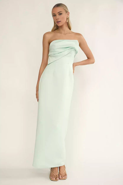 Exquisite lining without shoulder straps, pleated details, back with zipper Prom Dresses