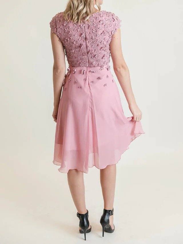 Sheath / Column Mother of the Bride Dress Elegant Jewel Neck Knee Length Chiffon Lace Short Sleeve with Lace Appliques Ruching - RongMoon
