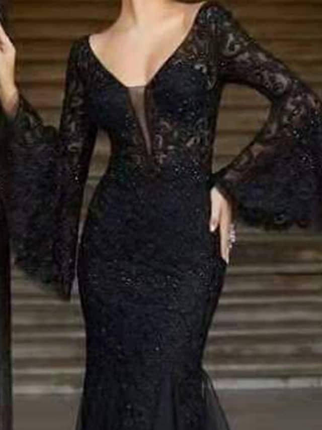 Mermaid / Trumpet Mother of the Bride Dress Elegant Sexy V Neck Floor Length Lace Tulle Long Sleeve with Sequin Appliques - RongMoon