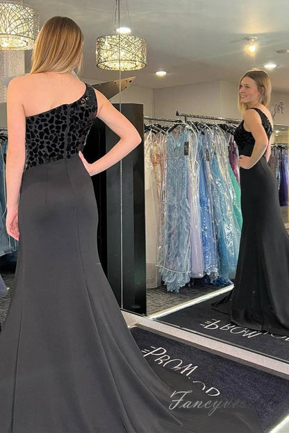 Black Mirror Sequin Slit Prom Dress with One Shoulder