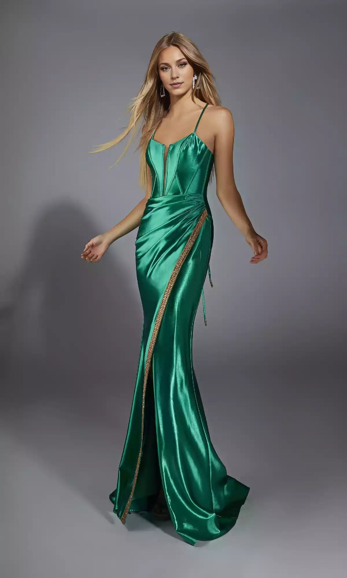 Full of charm, elastic satin tight corset with back strap and slit Prom Dresses