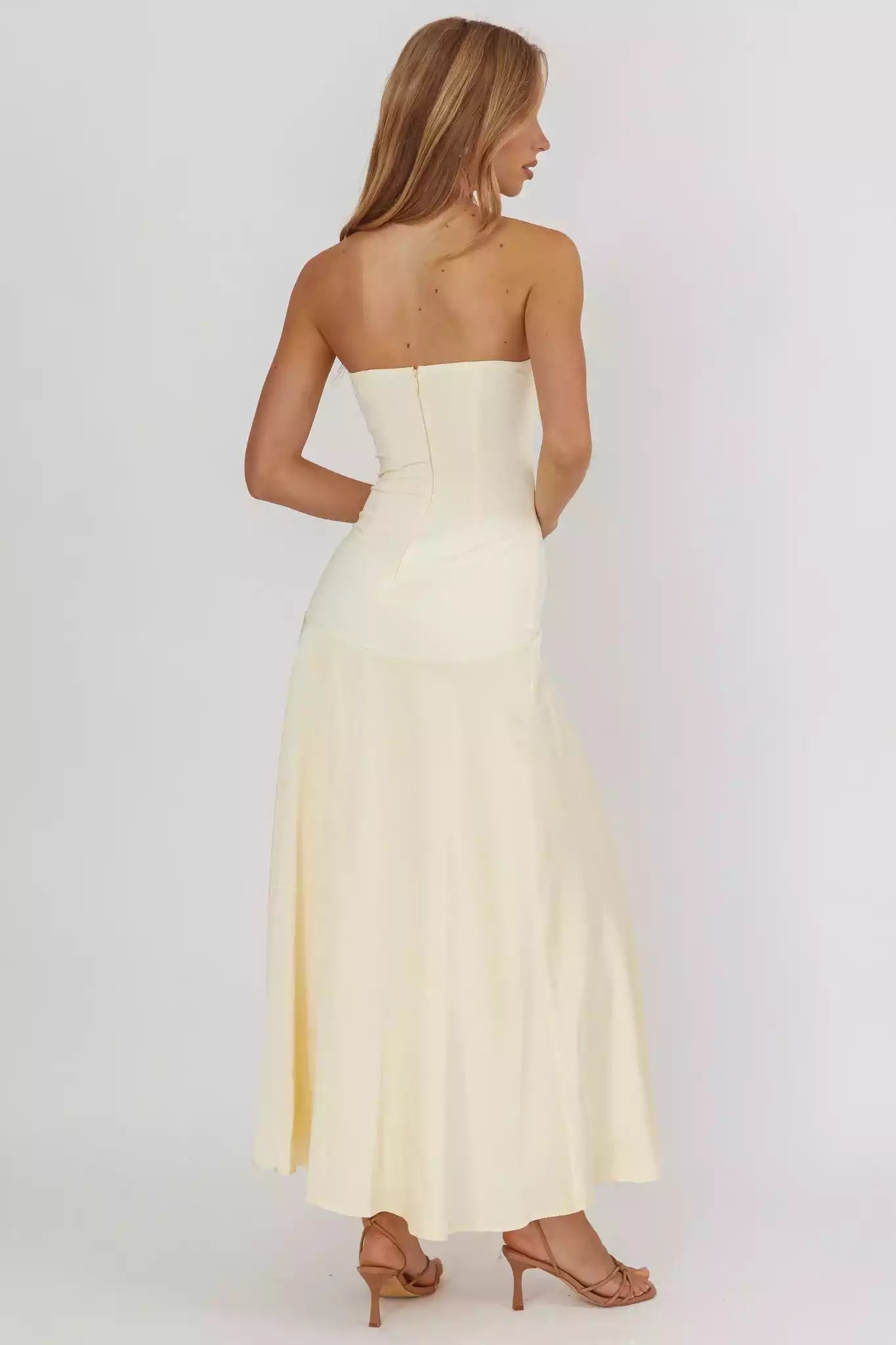 Gorgeous interior strapless low waist with zipper at waist, sleeveless long Prom Dresses