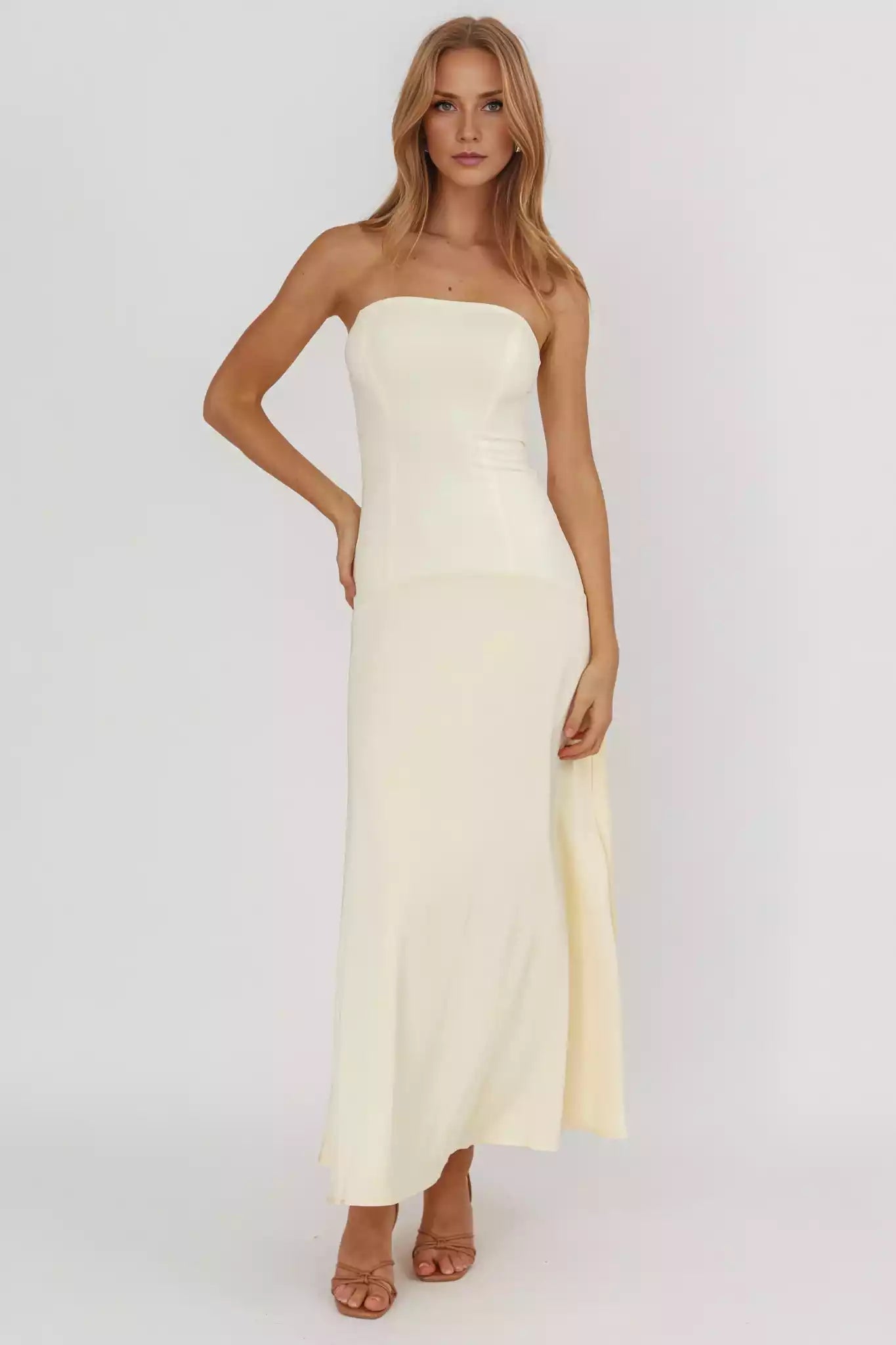 Gorgeous interior strapless low waist with zipper at waist, sleeveless long Prom Dresses