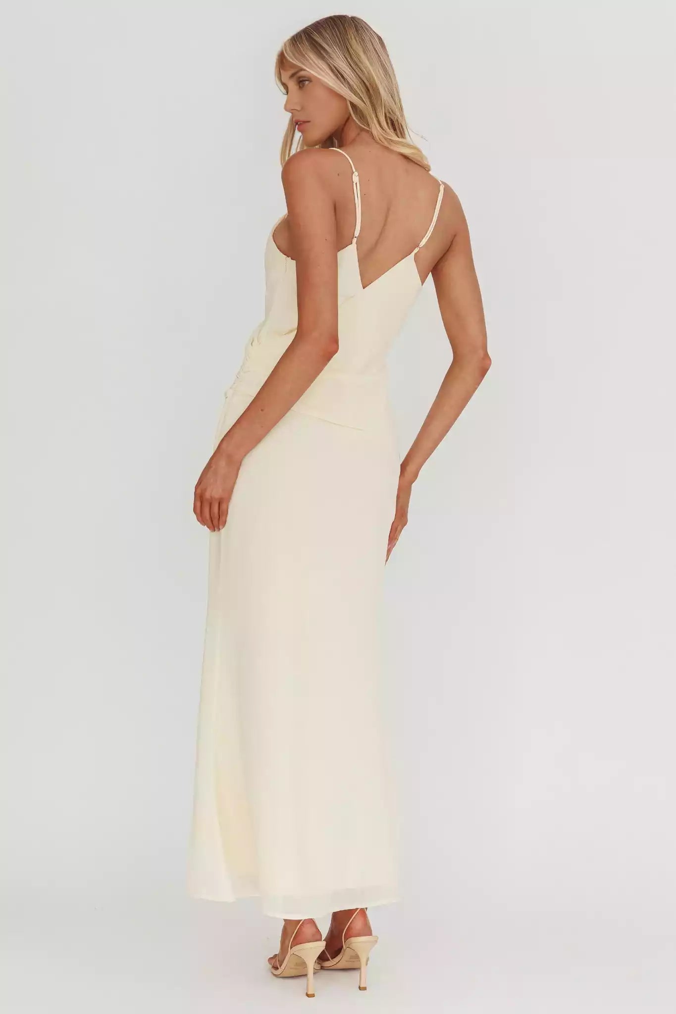 Gorgeous lining, sloping collar, adjustable shoulder straps, waist pleats, side zippers Prom Dresses