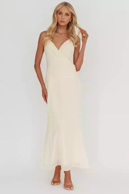 Gorgeous lining, sloping collar, adjustable shoulder straps, waist pleats, side zippers Prom Dresses