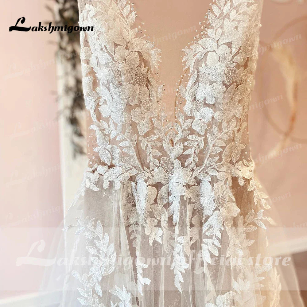 Sexy A-Line Backless Wedding Dress Customized Lace Applique Tulle Gowns