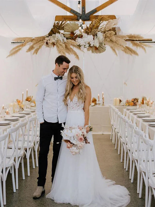 Stunning Tulle A-line Wedding Dresses With Appliques Backless Gowns Charming