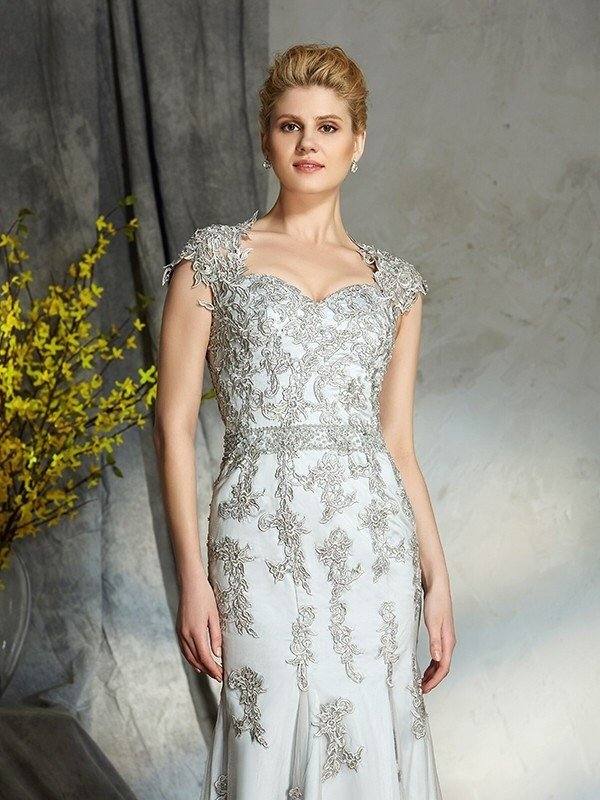 Sheath/Column Sweetheart Applique Sleeveless Long Satin Mother of the Bride Dresses - RongMoon