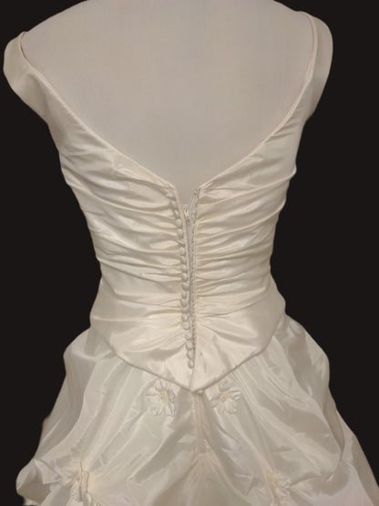 Alexander Vintage Romantic Taffeta Ivory Wedding Gown