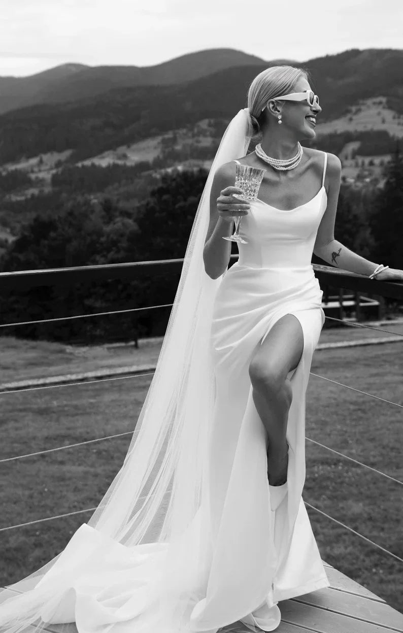Aimishang Dress Wholesale Mermaid Beach Satin Wedding Dress Charming Bridal Gown No With Veil And Necklace