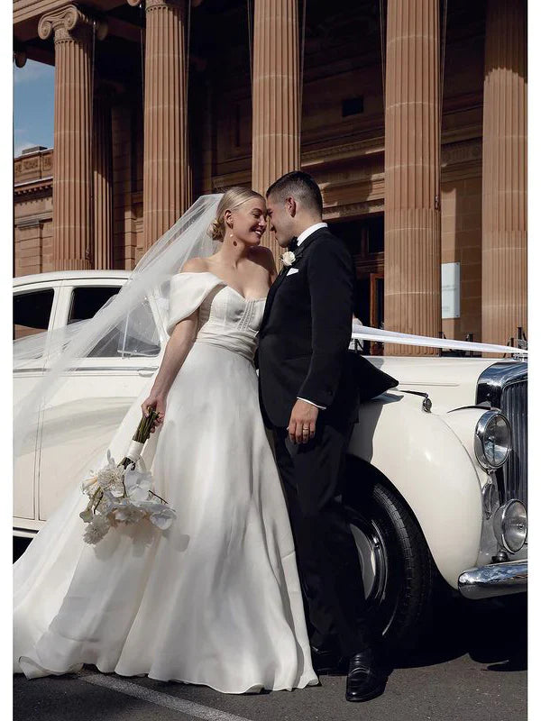 Nifty Organza Sweetheart Neckline A-line Chapel Train Wedding Dress Simple Off Shoulder Elegant