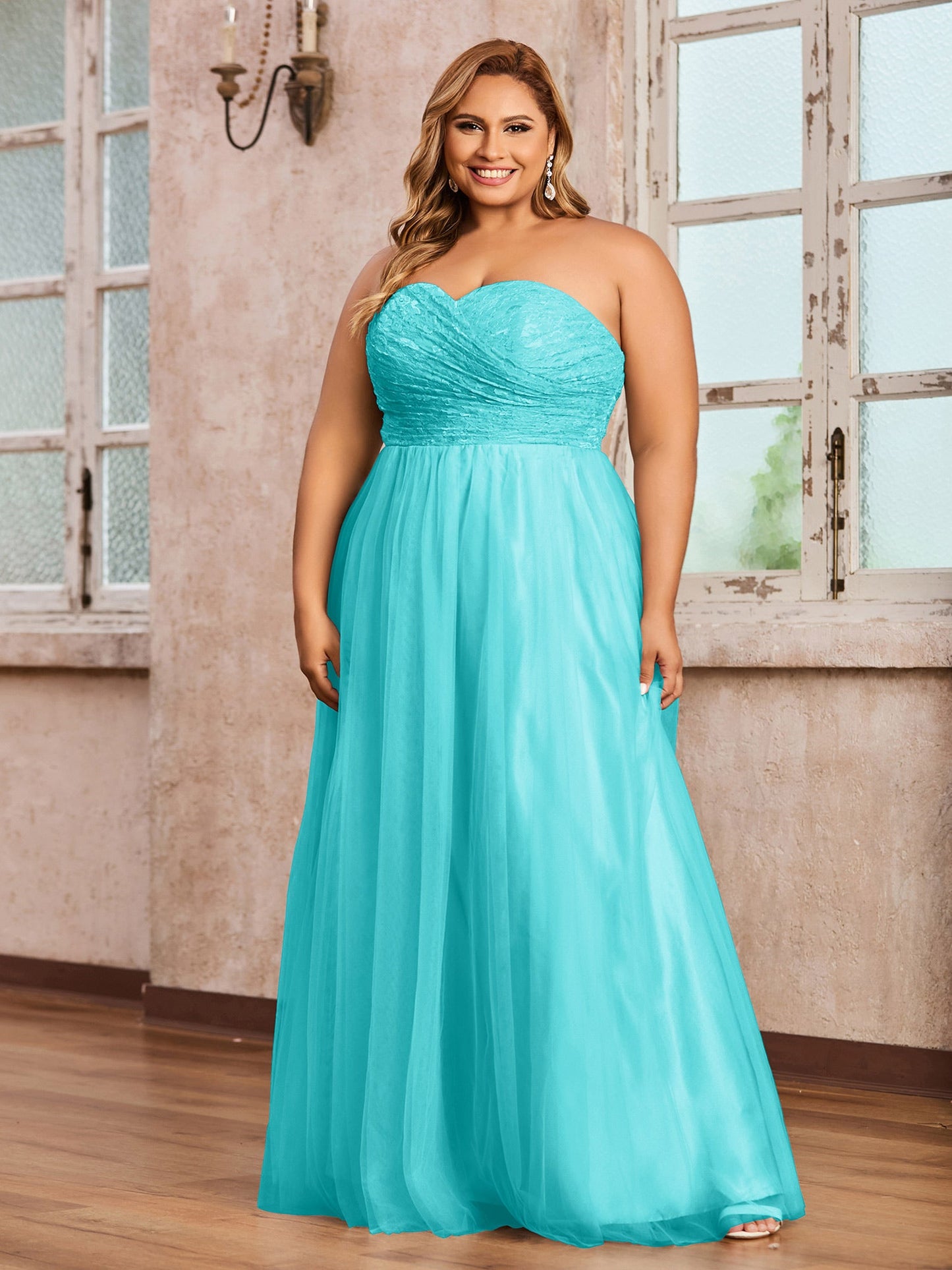 Lace and Tulle Long Gown with Sweetheart-Pool
