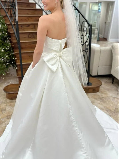 White Strapless Bow-Back Pearls A-Line Wedding Dress Off Shoulder Charming No With Wedding Veil And Gloves