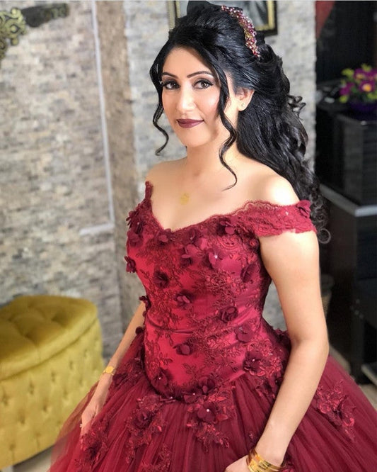Lace Appliques Off Shoulder Tulle Ball Gowns With 3D Flowers Embroidery