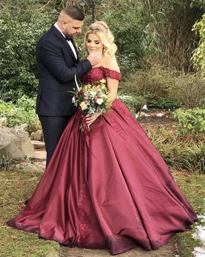 Lace Appliques Sweetheart Ball Gowns Wedding Dress Satin Off Shoulder
