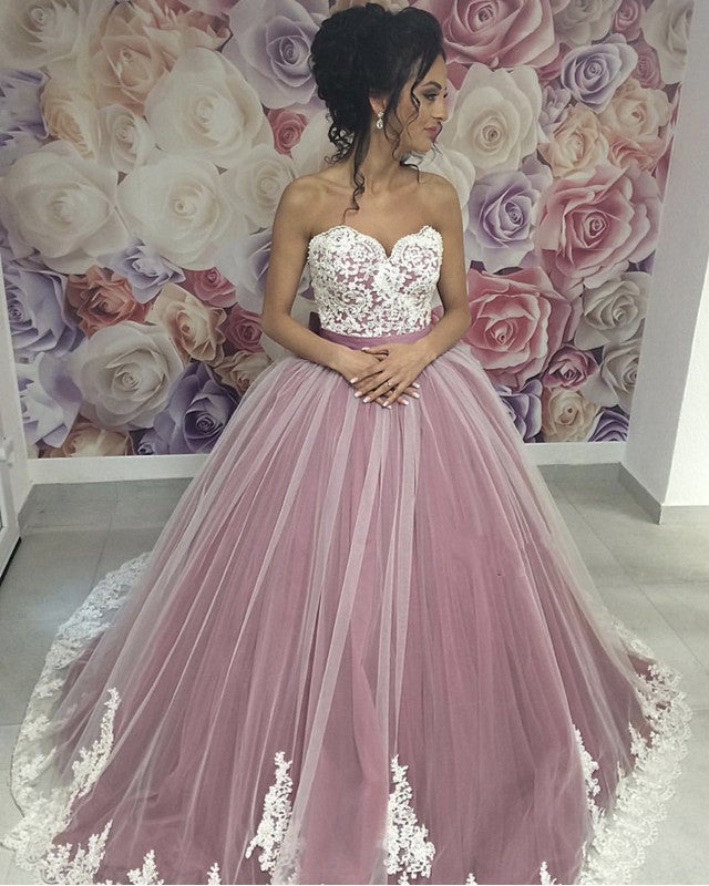 Lace Appliques Sweetheart Tulle Ball Gowns Wedding Dresses