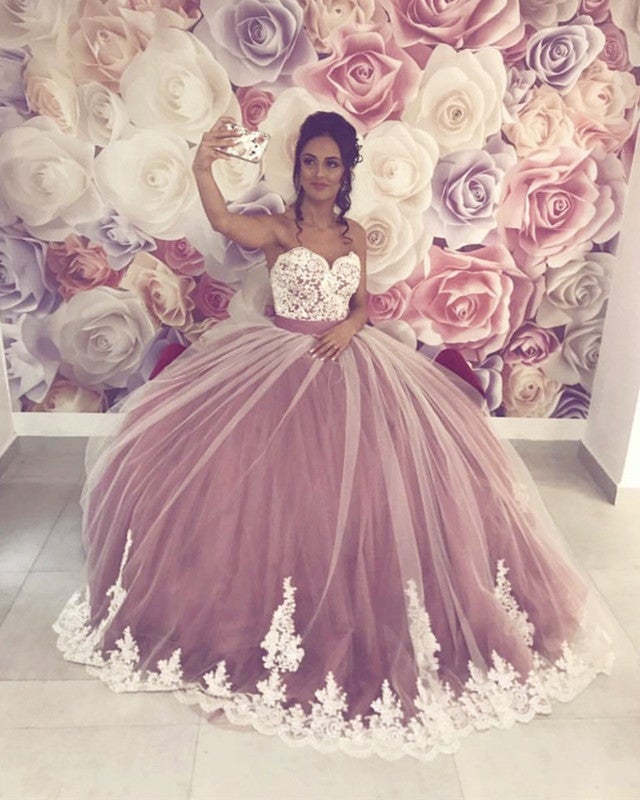 Lace Appliques Sweetheart Tulle Ball Gowns Wedding Dresses