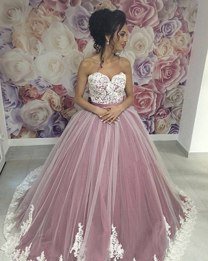 Lace Appliques Sweetheart Tulle Ball Gowns Wedding Dresses