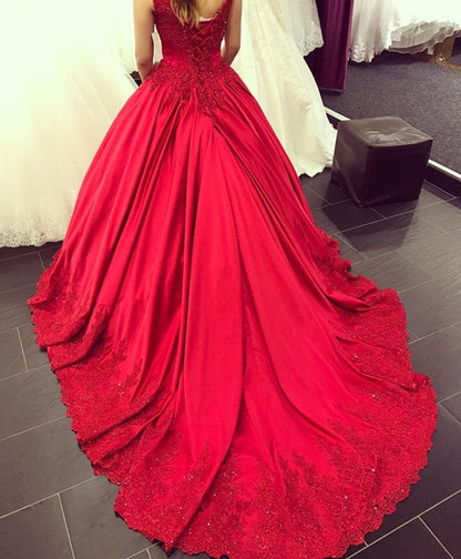 Lace Appliques V-neck Chapel Train Satin Ball Gowns Quinceanera Dress
