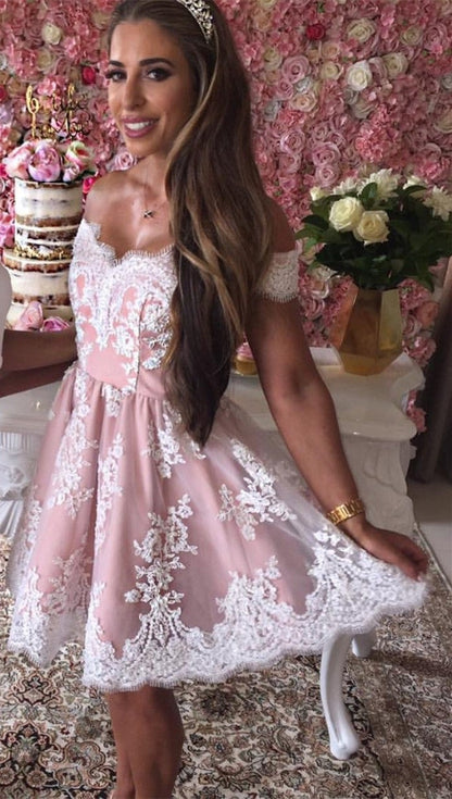Lace Appliques V-neck Off Shoulder Homecoming Dresses