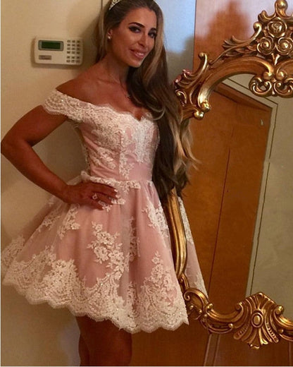 Lace Appliques V-neck Off Shoulder Homecoming Dresses