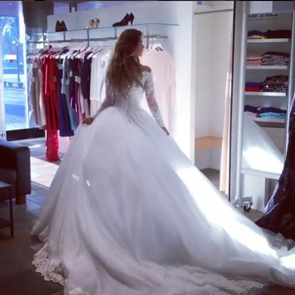 Lace Long Sleeves Tulle Ball Gowns Wedding Dresses