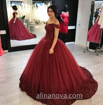 Lovely Lace Appliques V-neck Off Shoulder Tulle Wedding Dress Ball Gowns
