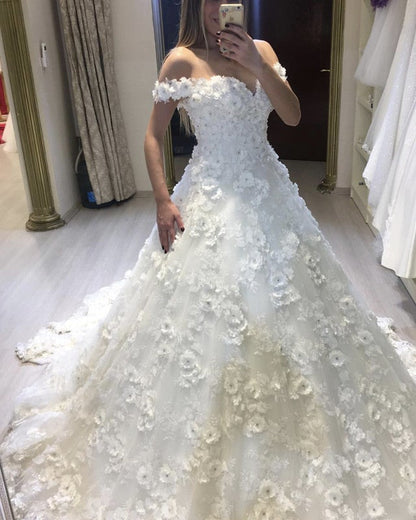 Luxurious Ball Gown Wedding Dress With 3D Lace Flowers Beaded