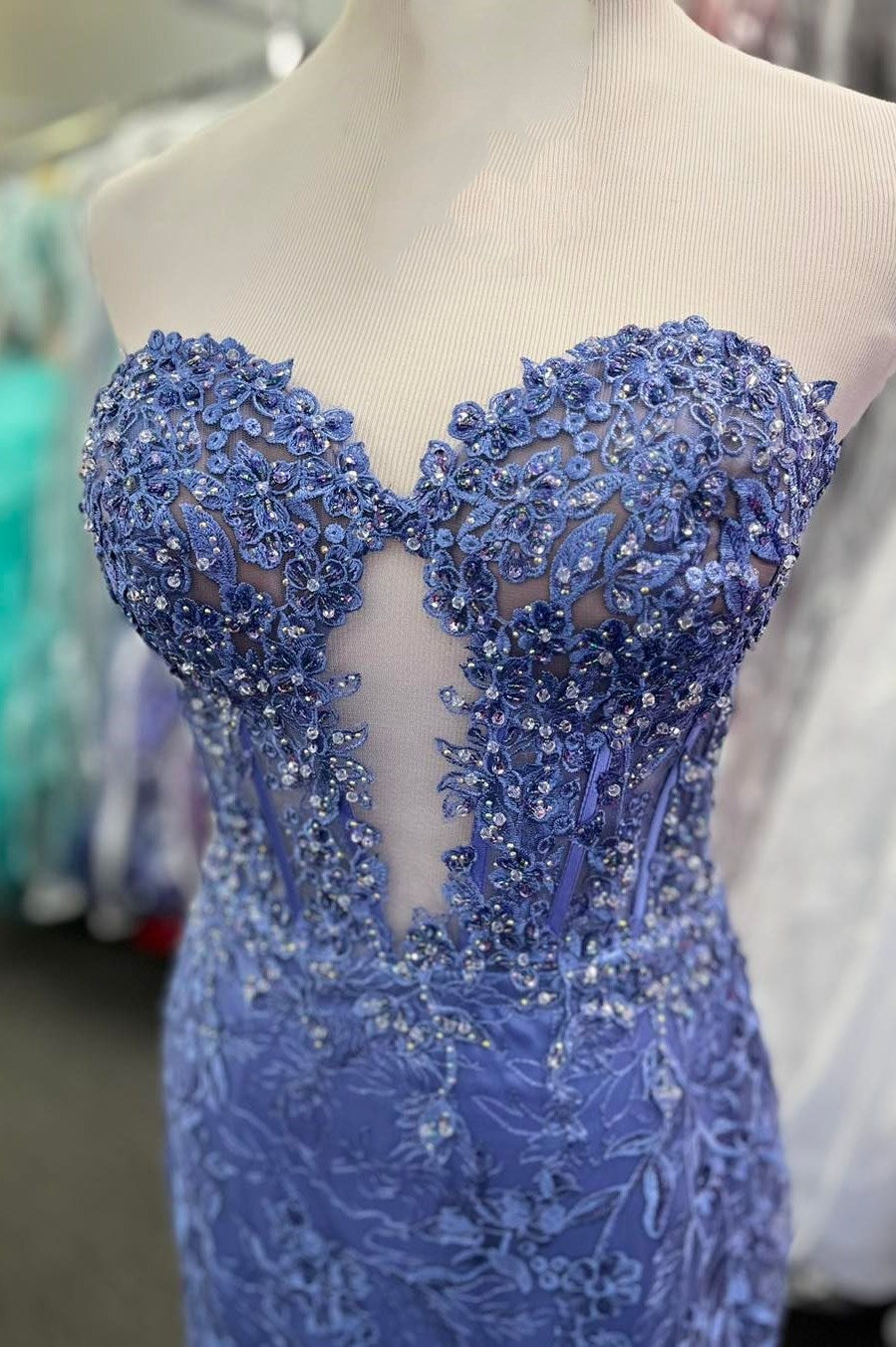 Lace Appliques Sweetheart Keyhole Trumpet Long Prom Dress