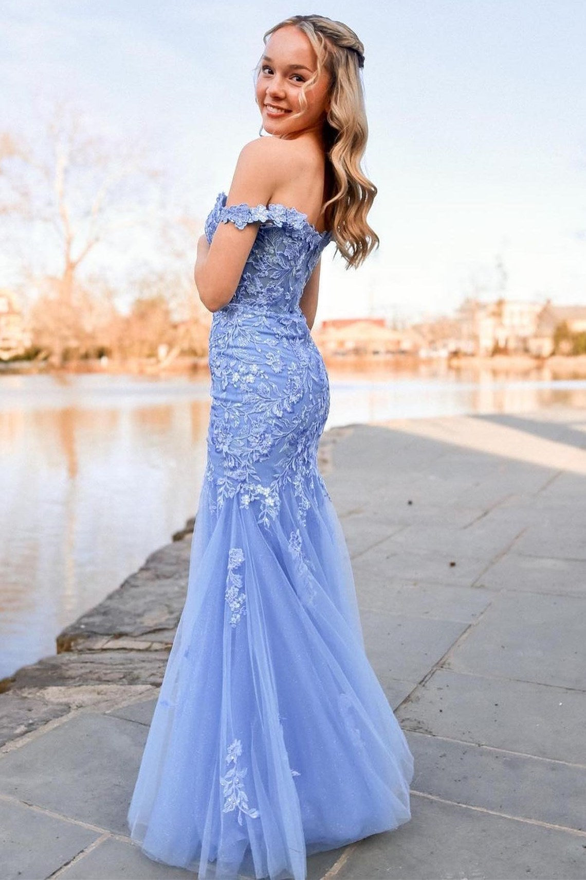 Pink Tulle Appliques Off-the-Shoulder Trumpet Long Prom Dress