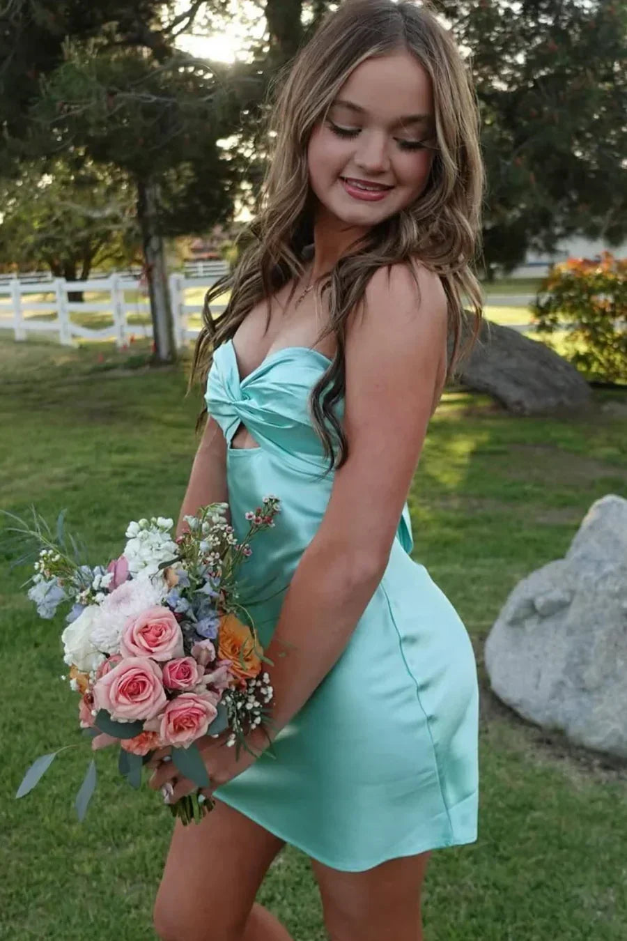 Chic Strapless Sweetheart Backless Sheath Sleeveless Short Party Dress Homecoming Dress HZ1024