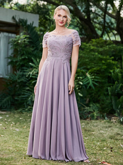 Flower Appliqued Chiffon Dress with Pleated Tahiti