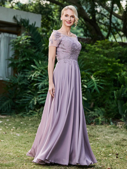 Flower Appliqued Chiffon Dress with Pleated Tahiti