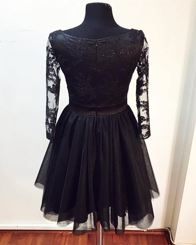 Modest 3/4 Sleeves Tulle V-neck Homecoming Dresses Lace Applique