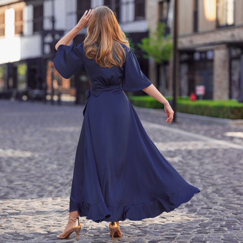 Navy Blue V-Neck Half Sleeve Lace Formal Bridesmaid Dress Suitable for Weddings