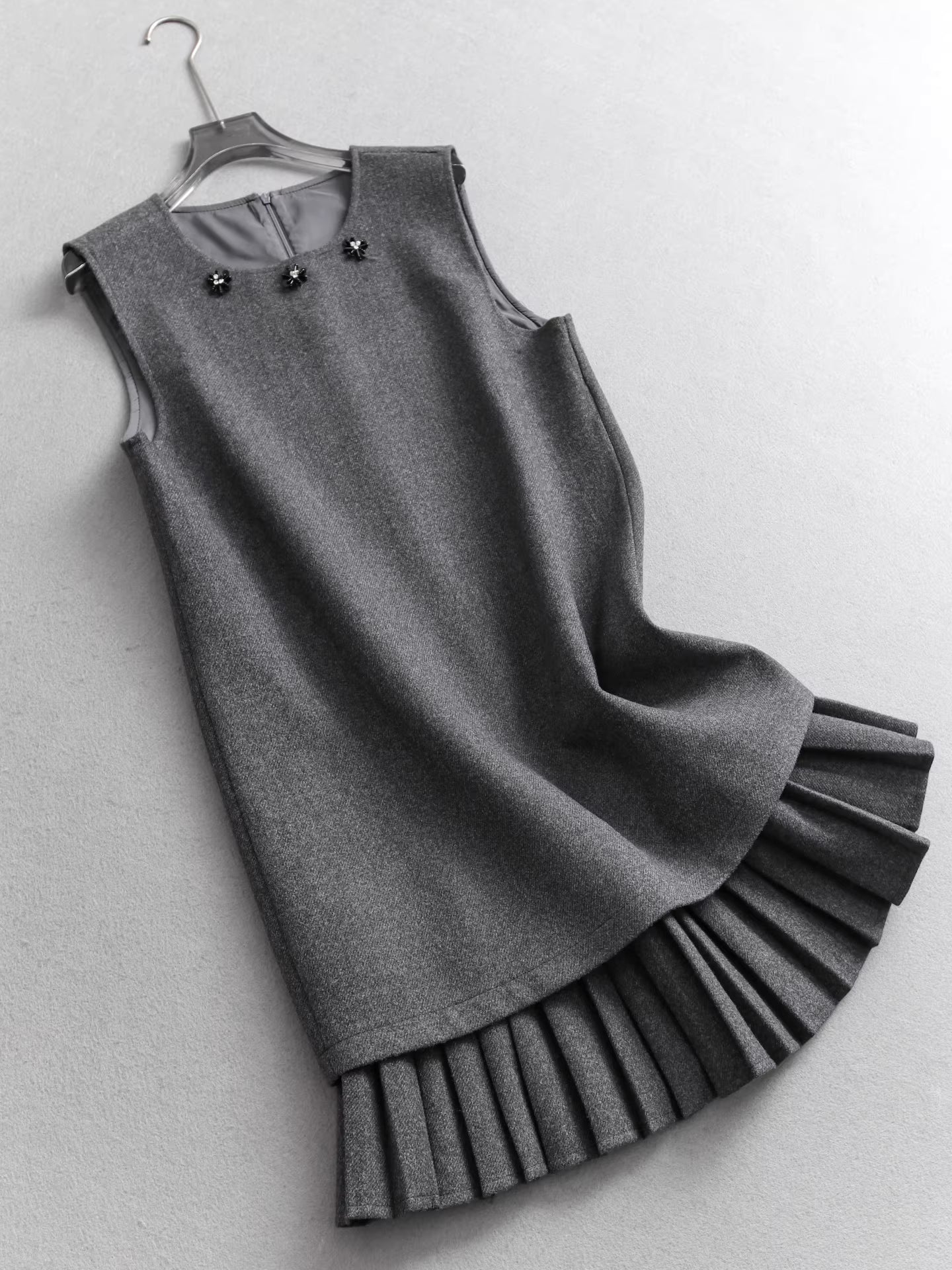 Sequined beaded round neck pleated sleeveless faux two-piece vest dress, slimming layered woolen dress  11296
