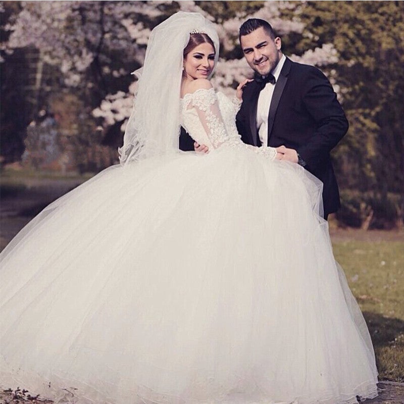 Off-the-shoulder Lace Long Sleeves Organza Wedding Dresses Ball Gowns