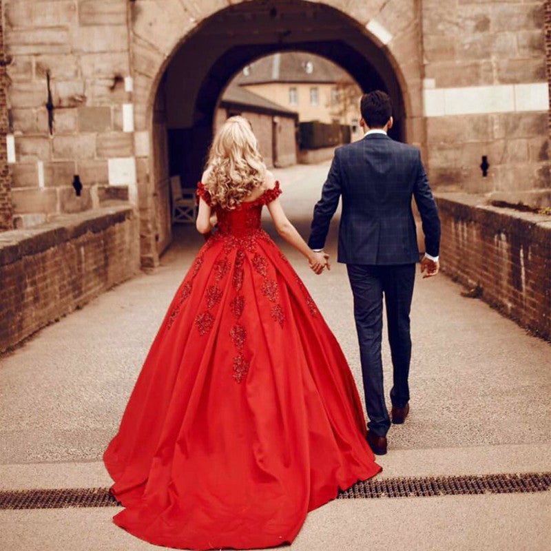 Off-the-shoulder Red Satin Ball Gowns Wedding Dresses Lace Beaded