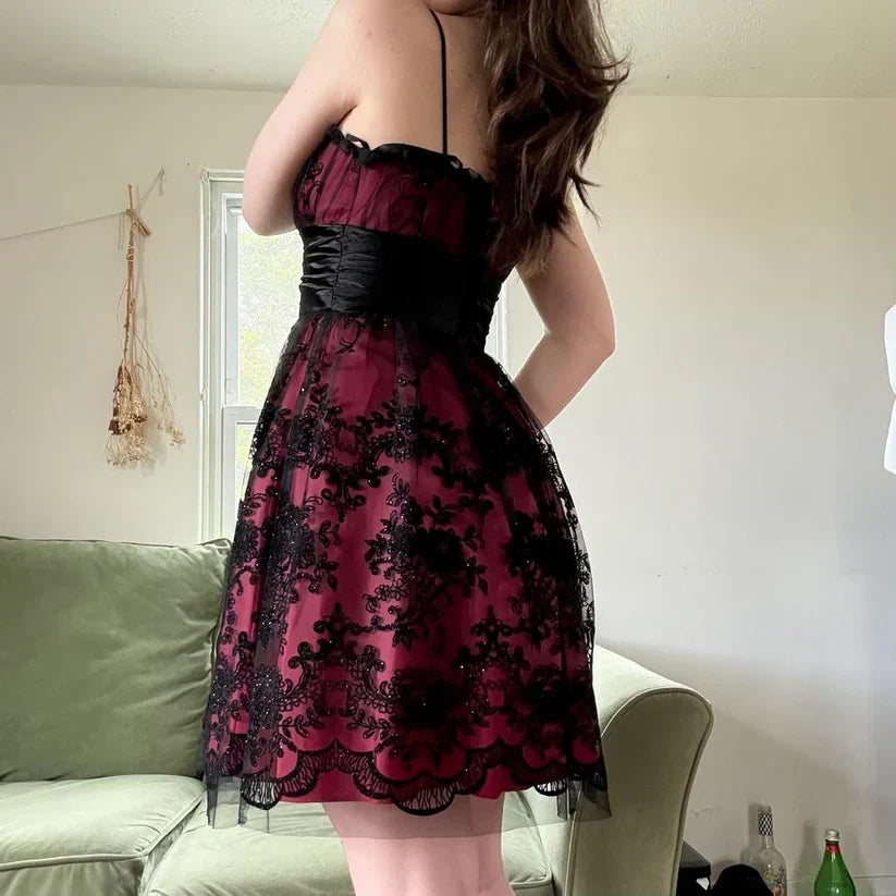 Retro Burgundy Spaghetti Strap Applique Sequin Design A-line Chiffon Satin Party Dress Homecoming Dress HZ1024