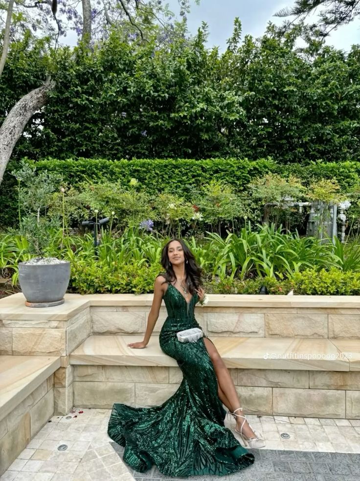 Luxurious Dark Green Mermaid Deep V Halter High Slit Sequined Train Prom Dress Evening Dress cc4991