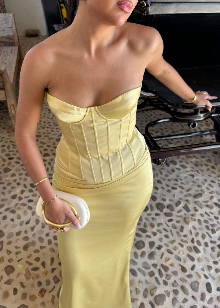 Elegant Yellow Mermaid Strapless Waist-cinching Satin Long Prom Dress Evening Dress cc5070