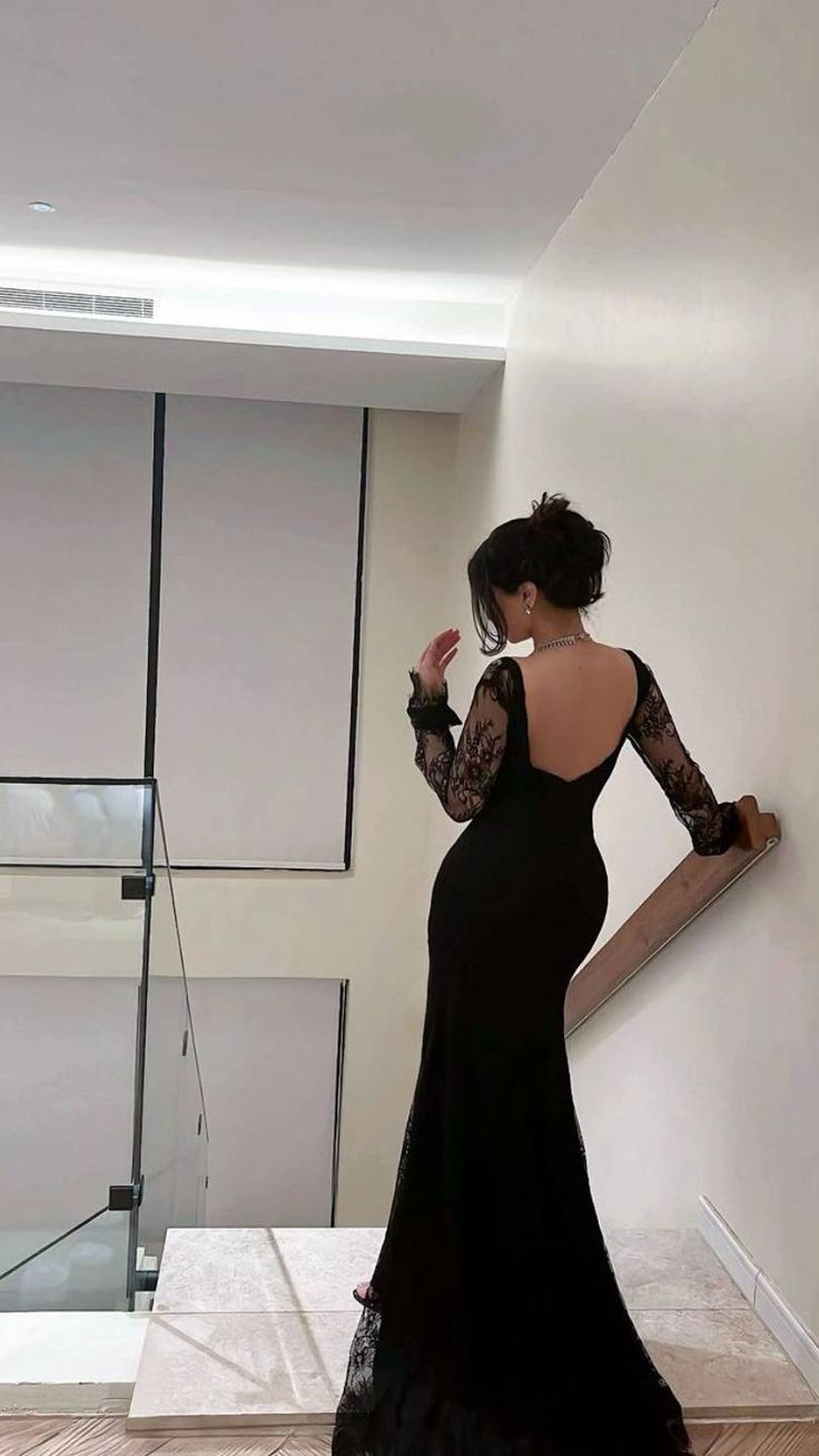 Sexy And Elegant Black Mermaid Long-Sleeved Backless Lace Long Prom Dress Evening Dress cc5082