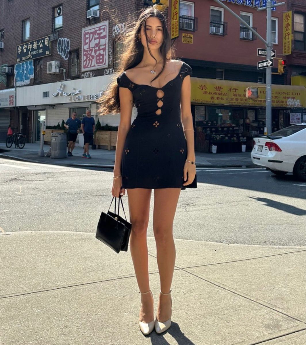 Elegant Black Small Flying Sleeve Hollow Slim Birthday Party Homecoming Dress cc4483