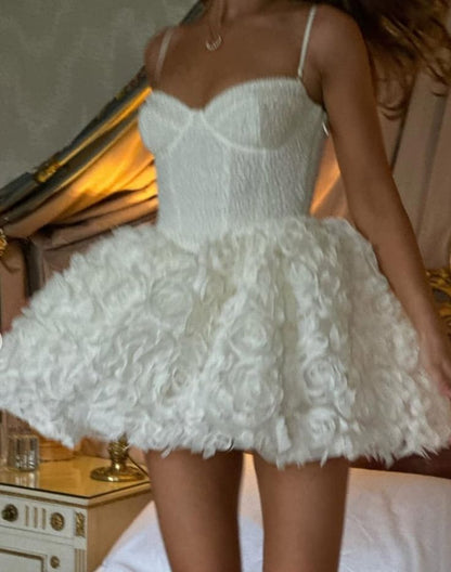 Sweet White Heart Shaped Bandeau Neck Rose Petal A-Line Tulle Birthday Dress Homecoming cc4056