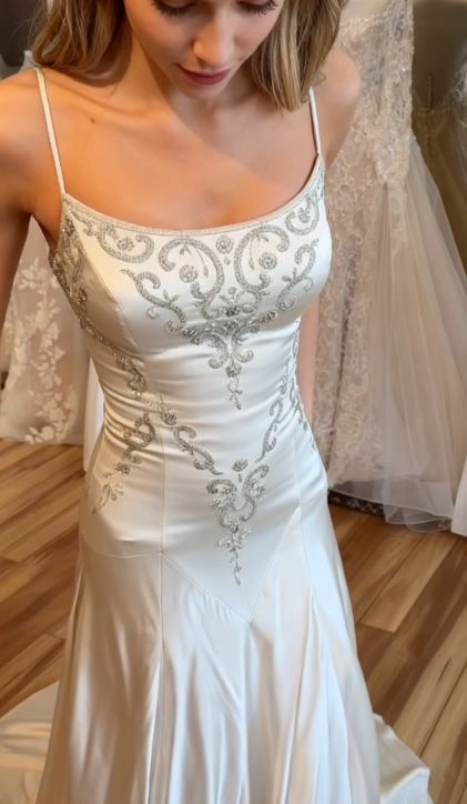 Vintage White Spaghetti Strap Square Neck Pearl-Embellished Satin Train Prom Dress Evening Dress cc5465