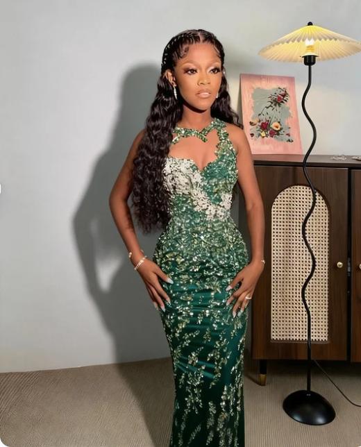 Gorgeous Green Halter Neck Mermaid Sequin Embroidered Satin Long Prom Dress Evening Dress cc5540