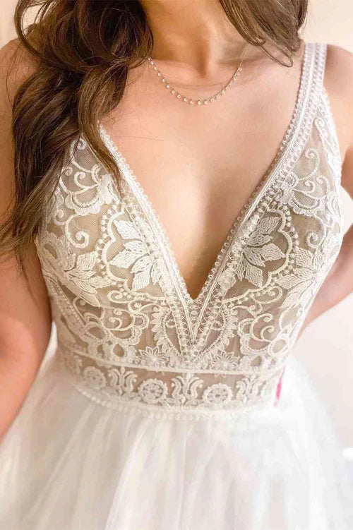 Aimishang Elegant White Lace V-Neck Backless A-Line Tulle Wedding Dress