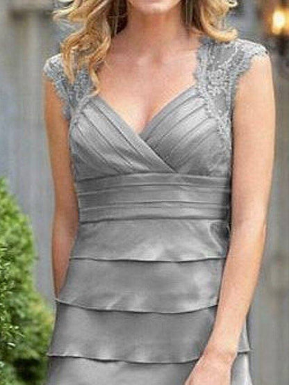 Sheath / Column Mother of the Bride Dress Elegant V Neck Knee Length Lace Taffeta Sleeveless with Tier - RongMoon