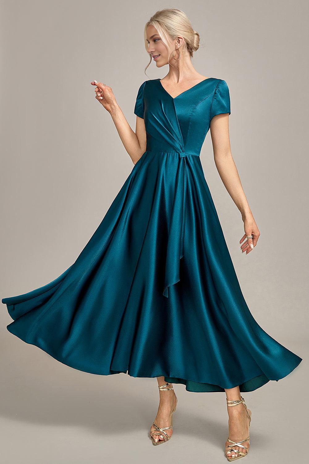 Green V-Neck A-Line Pleated Satin Mother of the Bride Dress